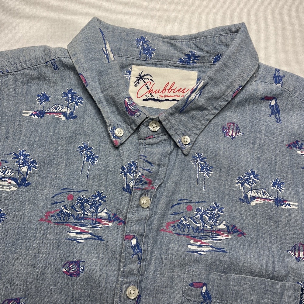 Chubbies Men Short Sleeve Button Shirt Top Medium All‎ Over Print Hawaiian Beach